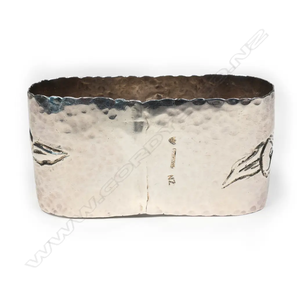 J. Cotterill (Wellington) silver hammered napkin ring, Image 1++